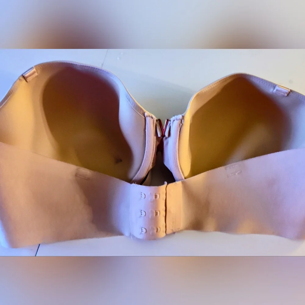 Victoria's Secret Seamless Strapless Bra - Cream - Picture 4 of 5